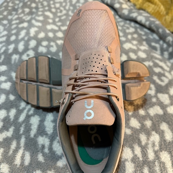 On cloud Pink sneakers - Picture 3 of 4